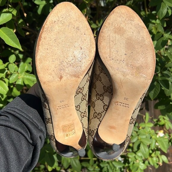 Gucci Beige GG Canvas Horsebit Peep Toe Pumps Heels size 38.size 8.🤎 - Picture 7 of 17